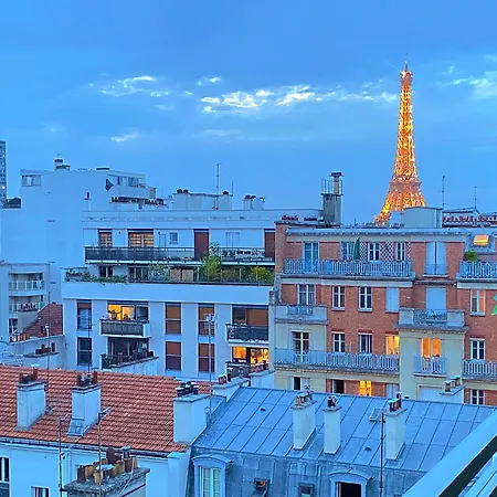Cosy Flat With The View Of Eiffel Tower باريس