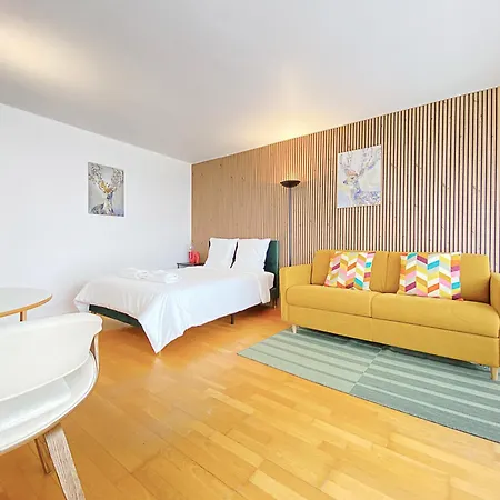 Cosy Flat With The View Of Eiffel Tower *